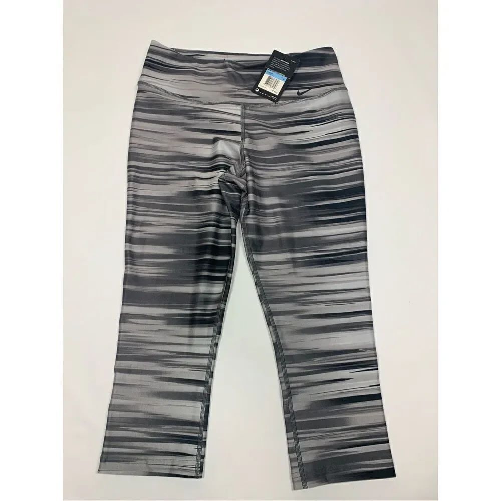 Nike Dri Fit Capri Legging NWT Size Medium